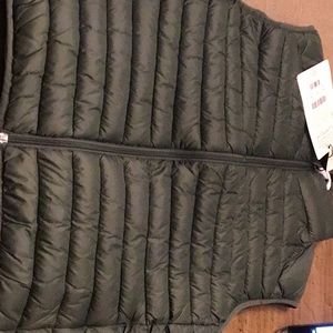 New with Tags Adam Basic Puffer Vest-Army Green Men’s XL